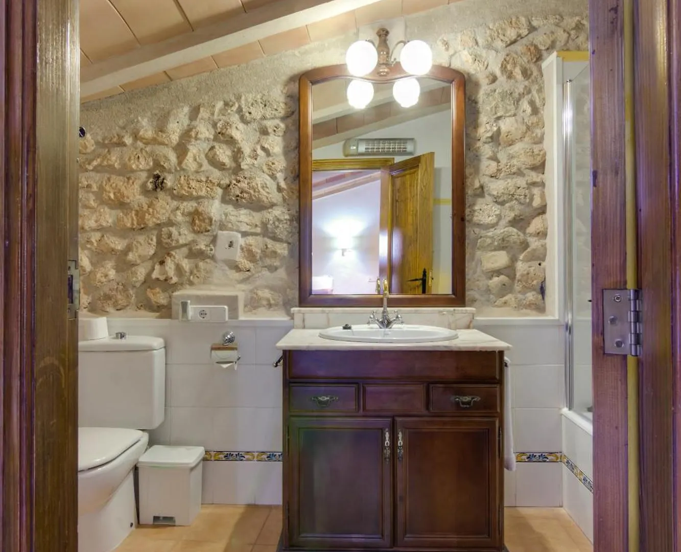 Hostal Sa Bassa Rotja Ecoturisme Porreras España